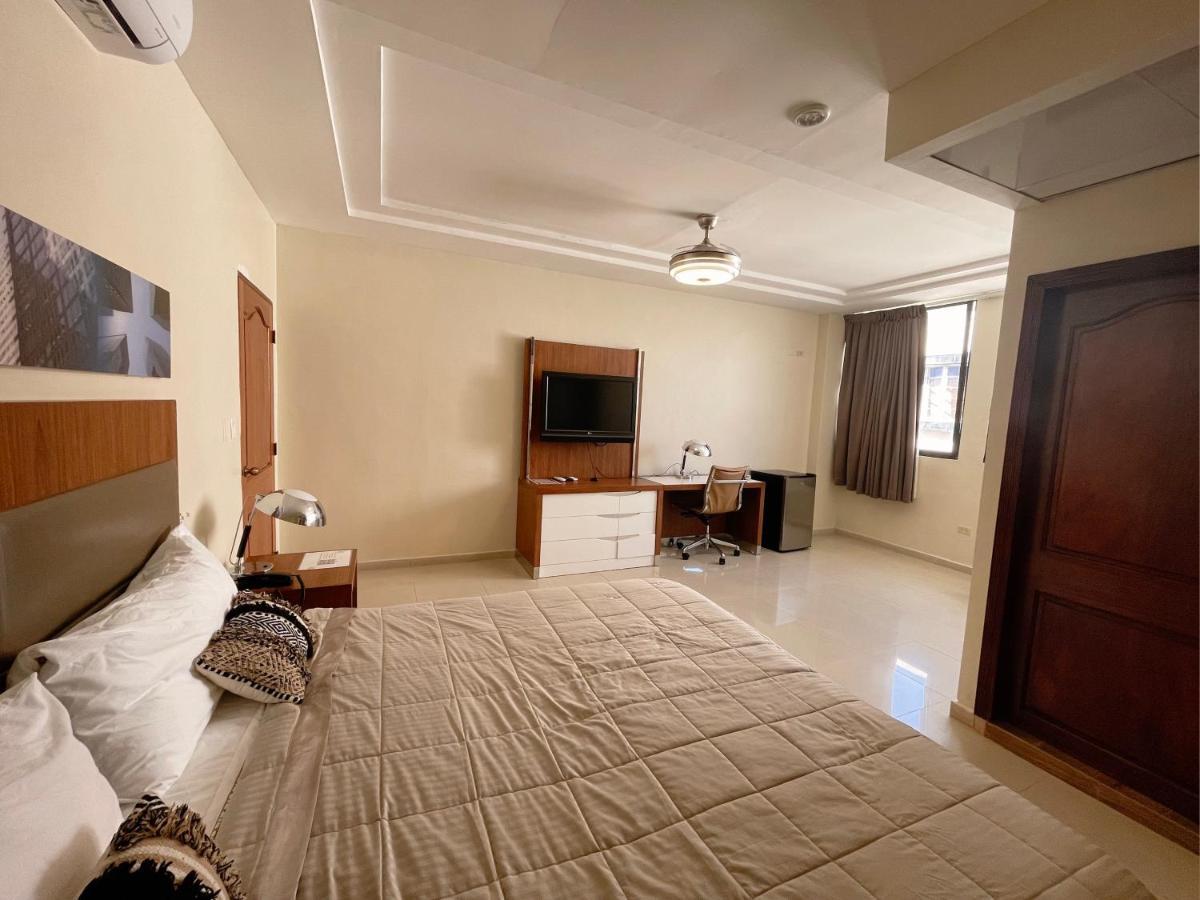Hotel Libertad At Historic Main Street Santo Domingo Esterno foto