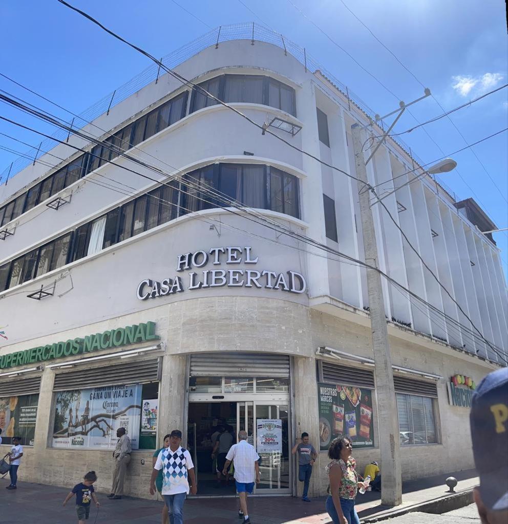 Hotel Libertad At Historic Main Street Santo Domingo Esterno foto