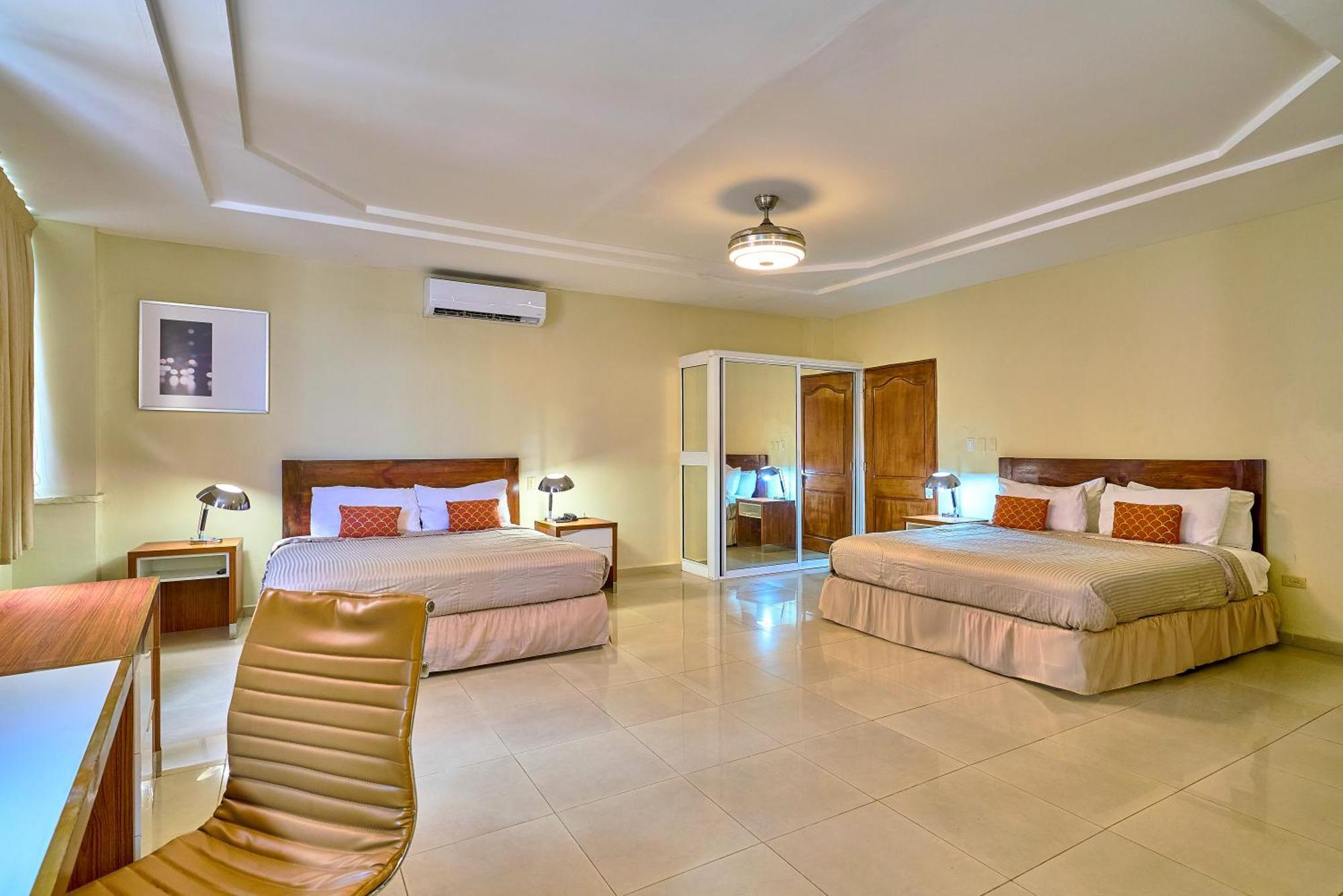 Hotel Libertad At Historic Main Street Santo Domingo Esterno foto