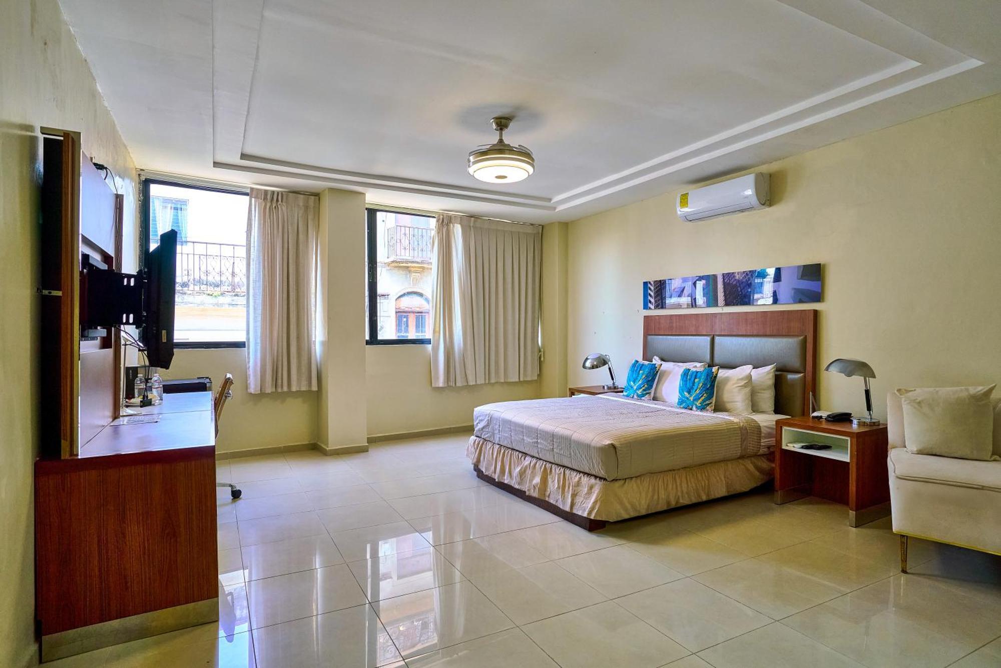 Hotel Libertad At Historic Main Street Santo Domingo Esterno foto