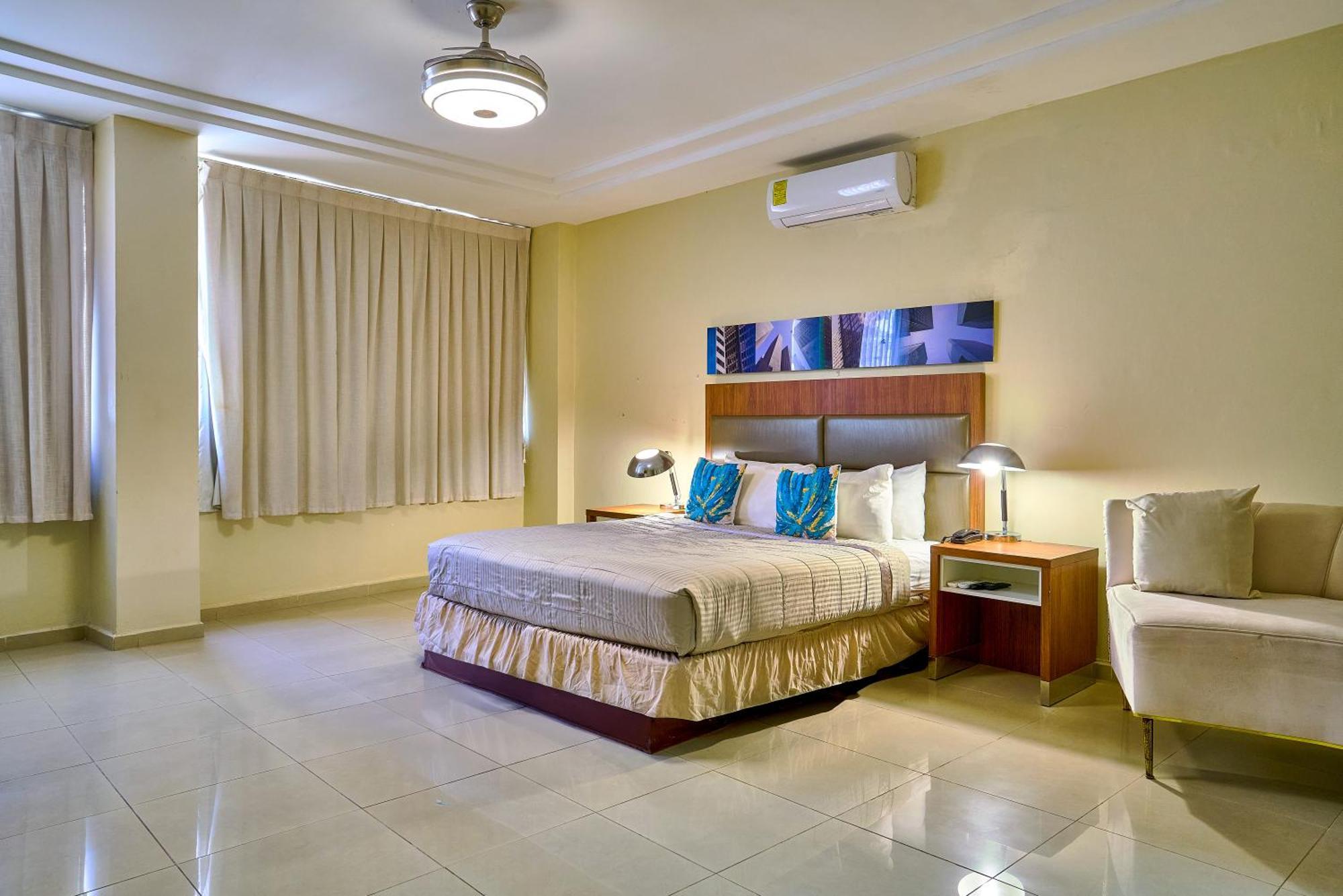 Hotel Libertad At Historic Main Street Santo Domingo Esterno foto